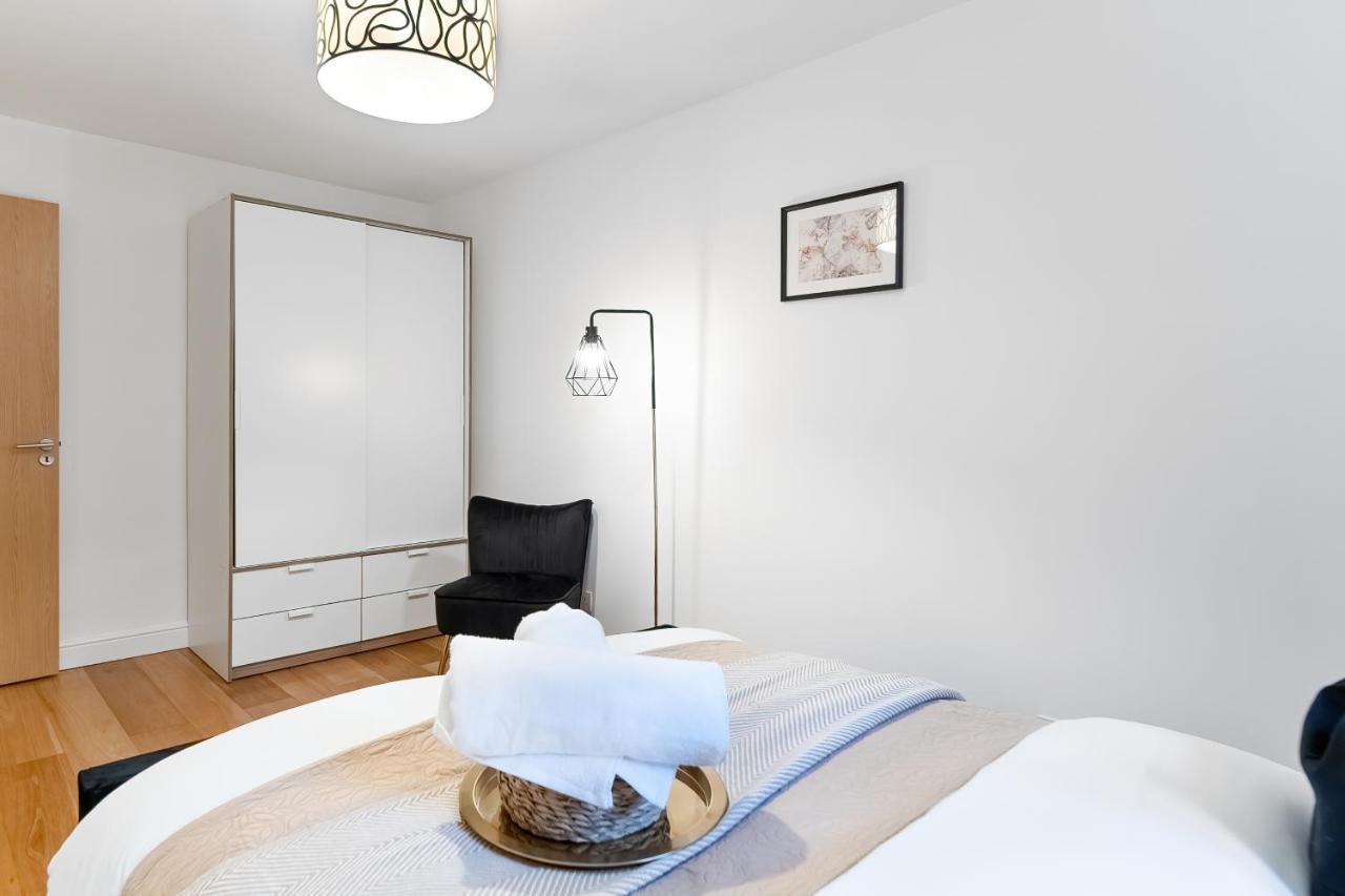 Chic 3 Bed Apartment Near London Bridge With Balcony 外观 照片